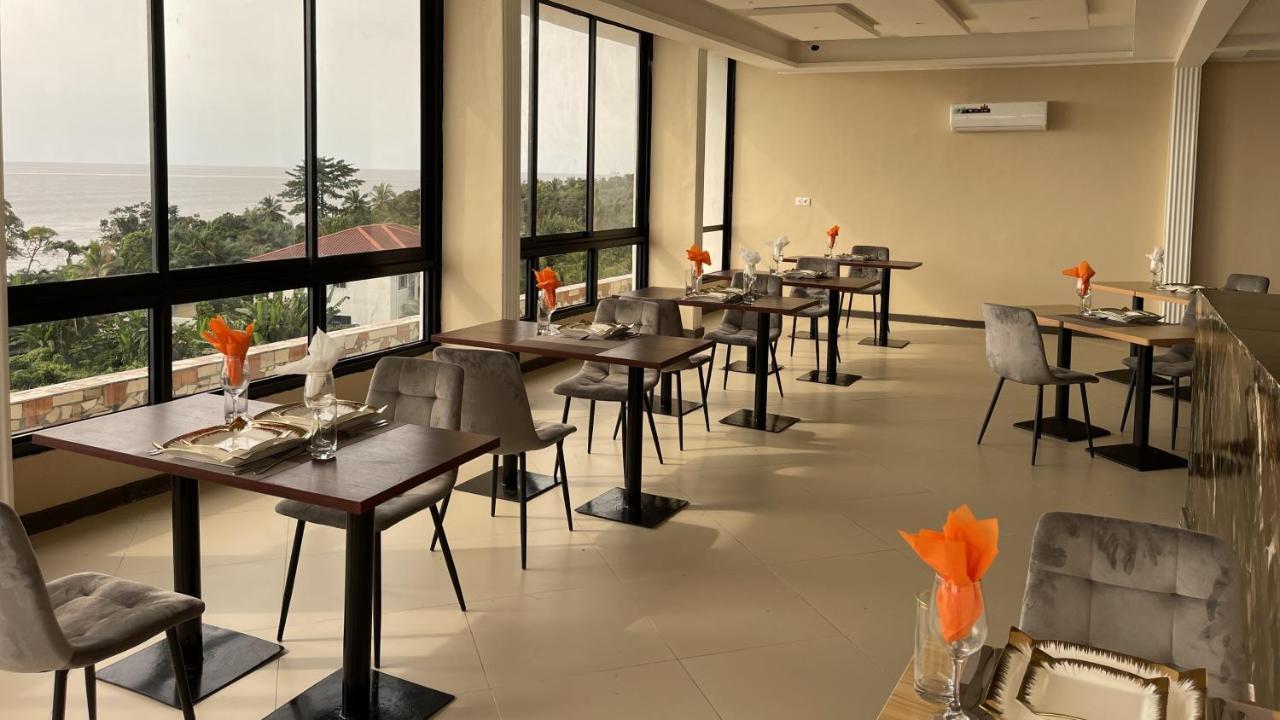 Sky Kenako Hotel Kribi Exterior foto