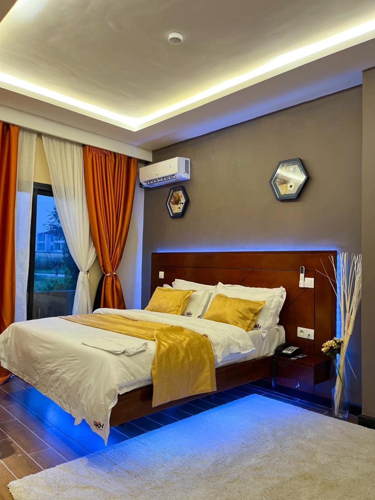 Sky Kenako Hotel Kribi Exterior foto